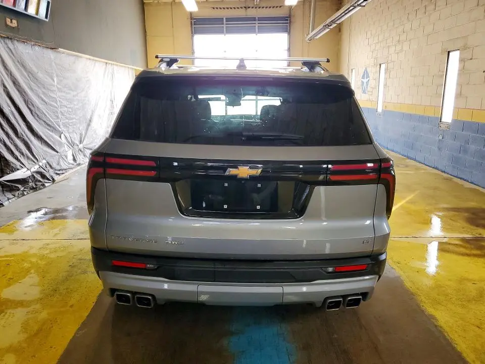 2024 CHEVROLET TRAVERSE LT  