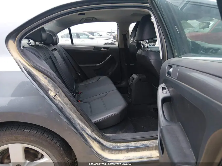 2013 VOLKSWAGEN JETTA 2.0L TDI