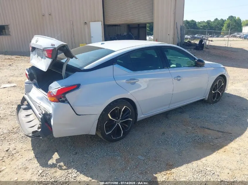 2023 NISSAN ALTIMA SR FWD