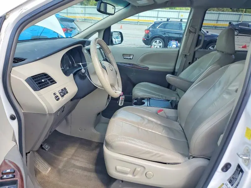 2011 TOYOTA SIENNA XLE 8-PASSENGER  