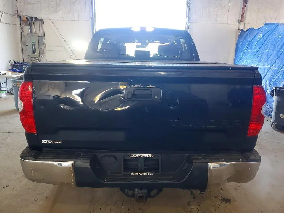 2018 TOYOTA TUNDRA SR5  