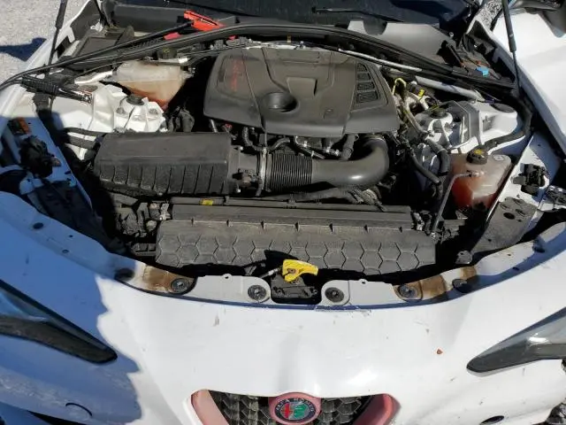 2017 ALFA ROMEO GIULIA Q4  