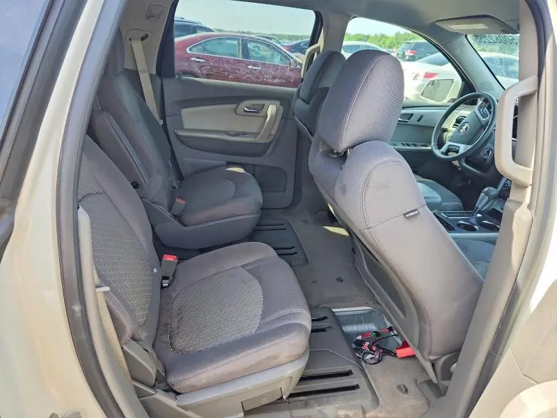 2011 CHEVROLET TRAVERSE LT  