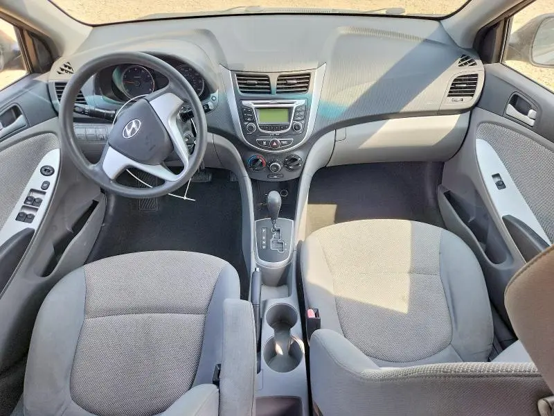 2012 HYUNDAI ACCENT GLS  