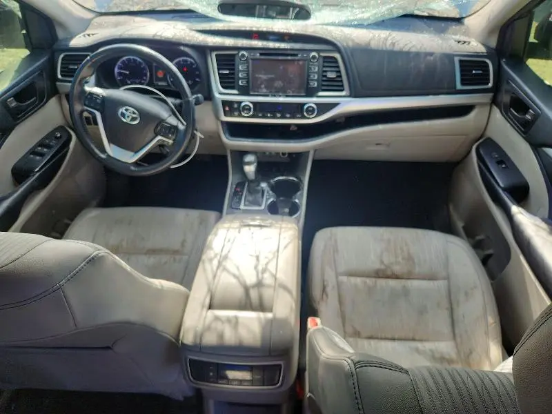 2017 TOYOTA HIGHLANDER LE PLUS  