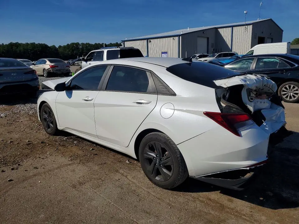 2022 HYUNDAI ELANTRA SEL  