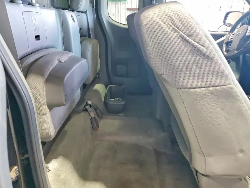 2016 NISSAN FRONTIER S  