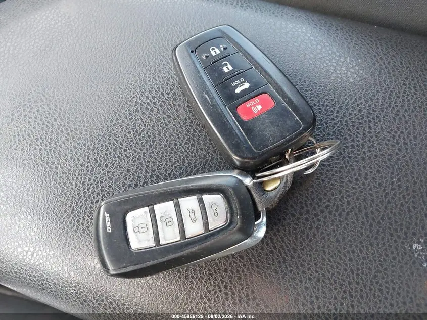 2019 TOYOTA CAMRY LE