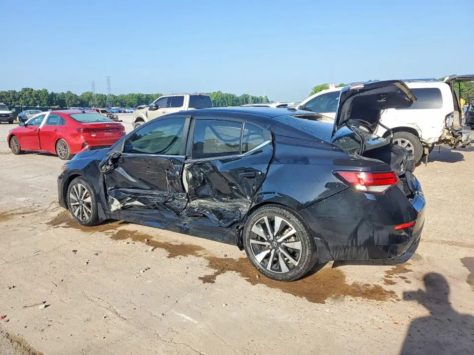 2024 NISSAN SENTRA SV  