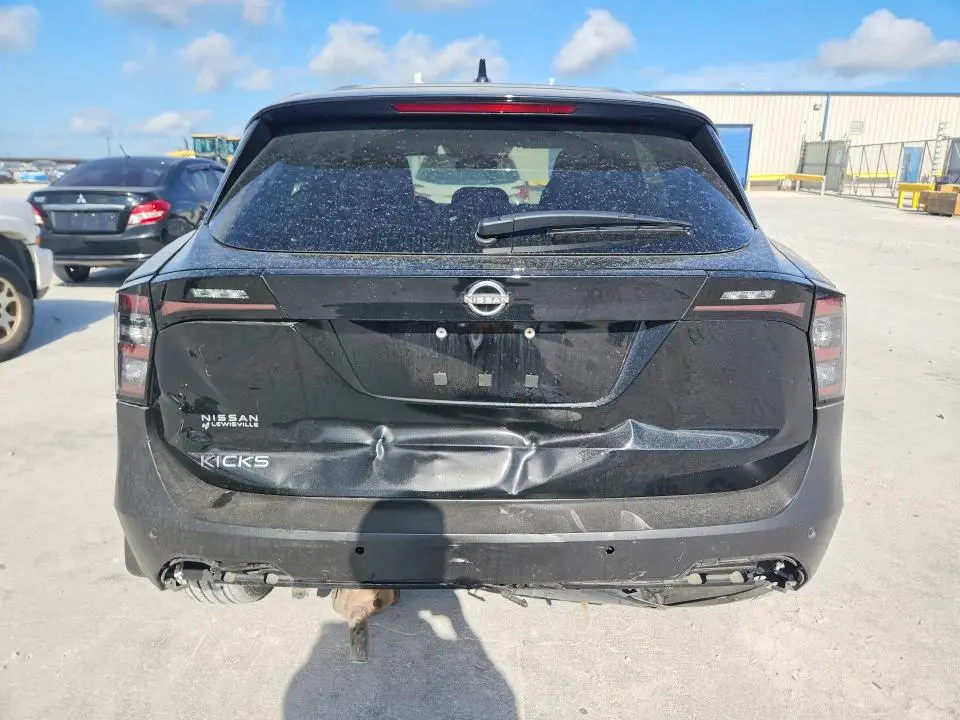 2025 NISSAN KICKS SV  