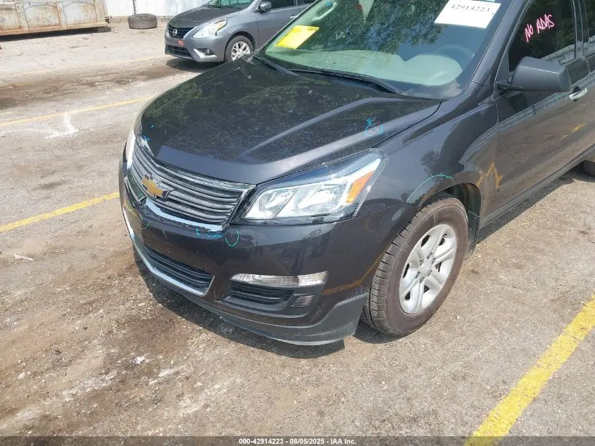 2014 CHEVROLET TRAVERSE LS