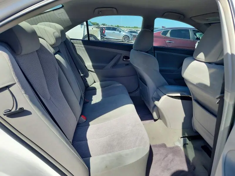2011 TOYOTA CAMRY LE  