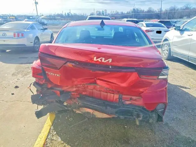 2024 KIA FORTE LXS  