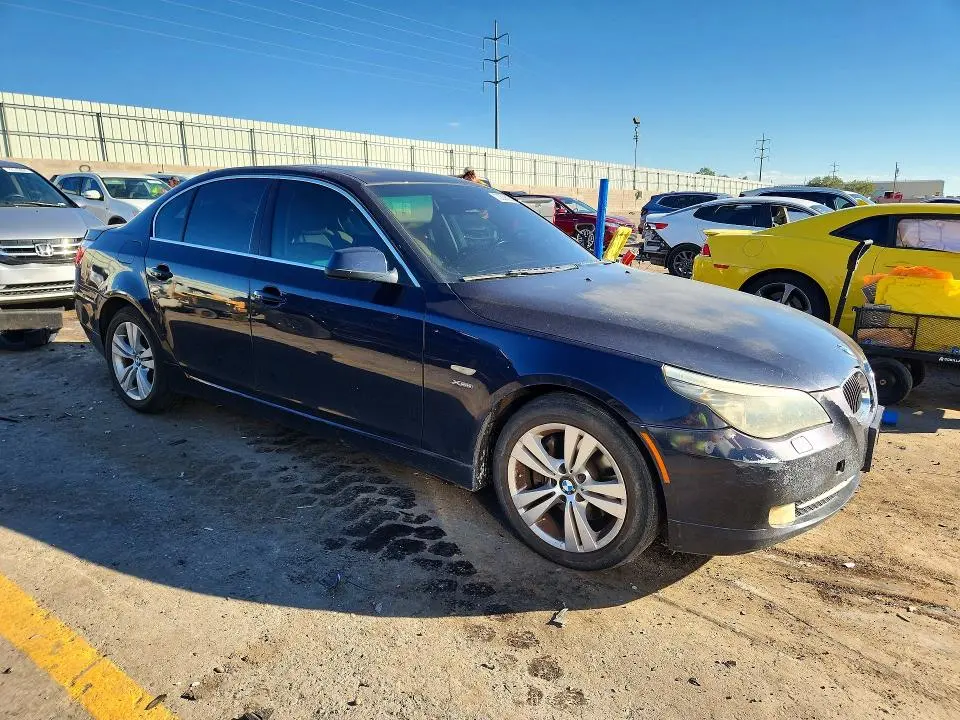 2010 BMW 528 XI  