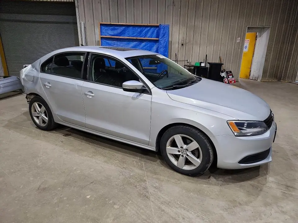 2011 VOLKSWAGEN JETTA TDI  