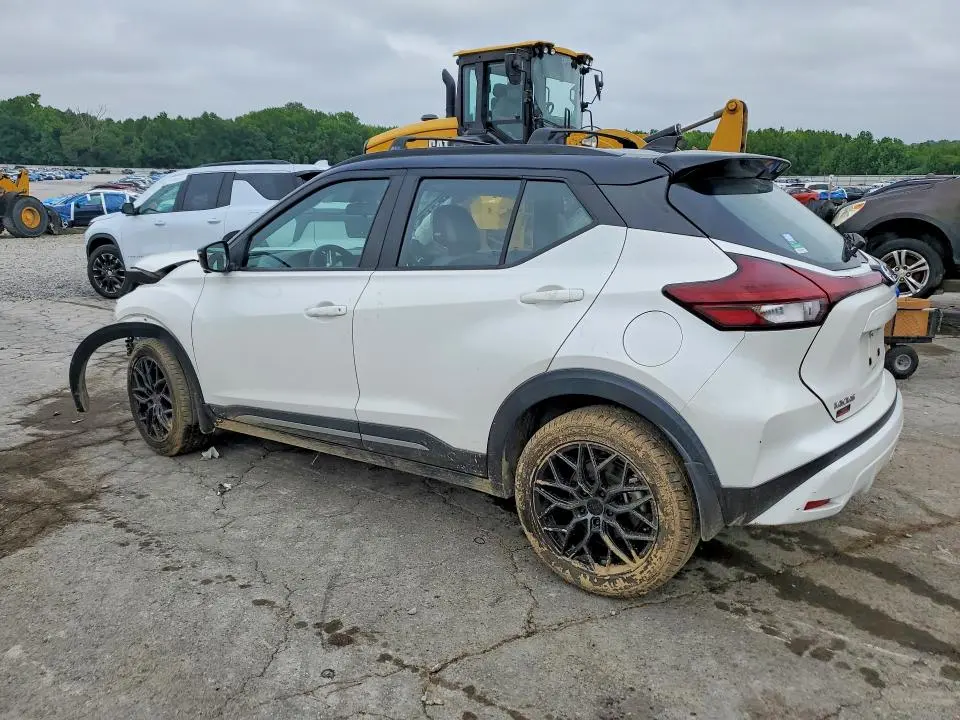2021 NISSAN KICKS SR  