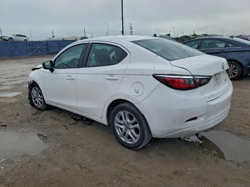 2018 TOYOTA YARIS IA BASE  