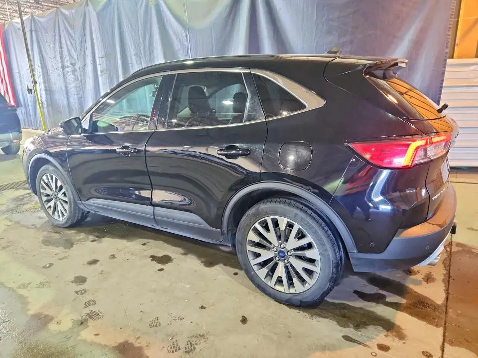2020 FORD ESCAPE TITANIUM  