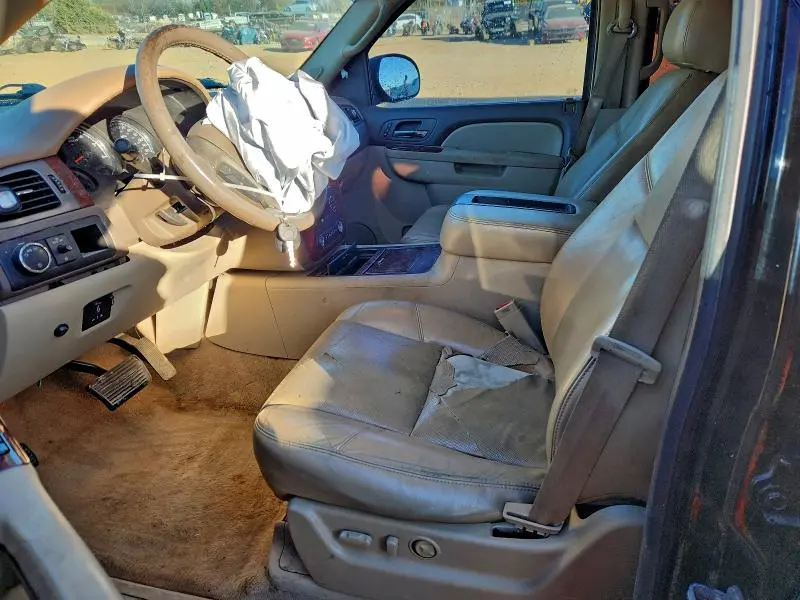 2011 CHEVROLET SUBURBAN C1500 LTZ  