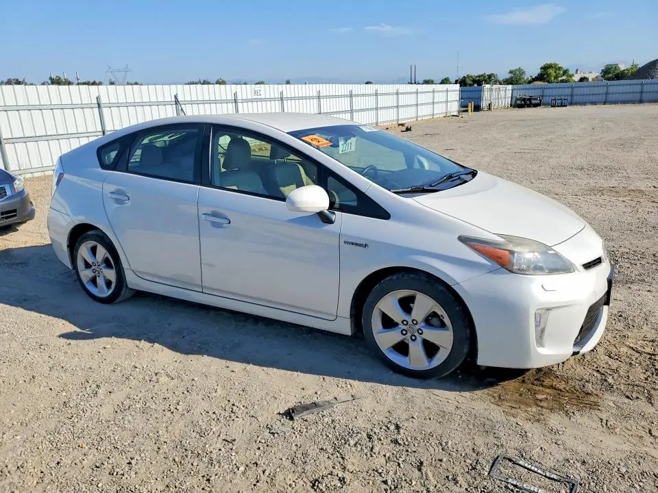 2013 TOYOTA PRIUS FIVE  