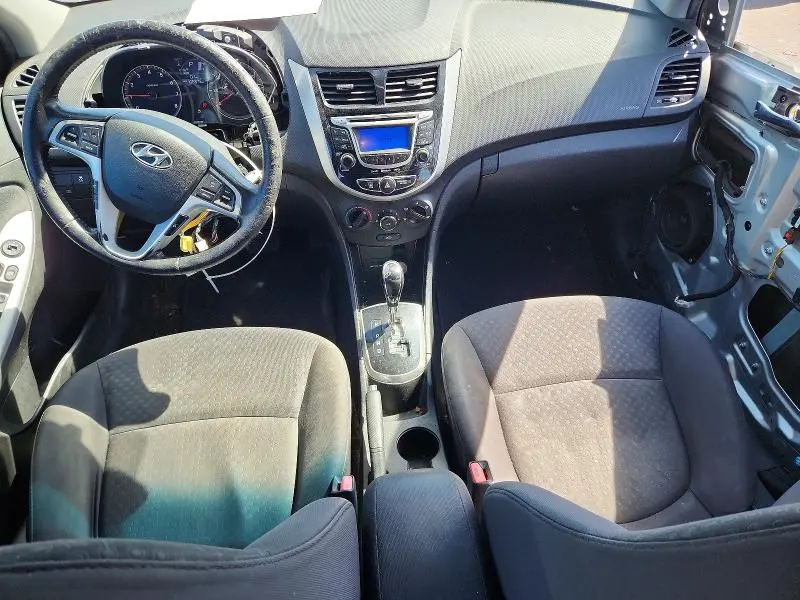 2012 HYUNDAI ACCENT SE  
