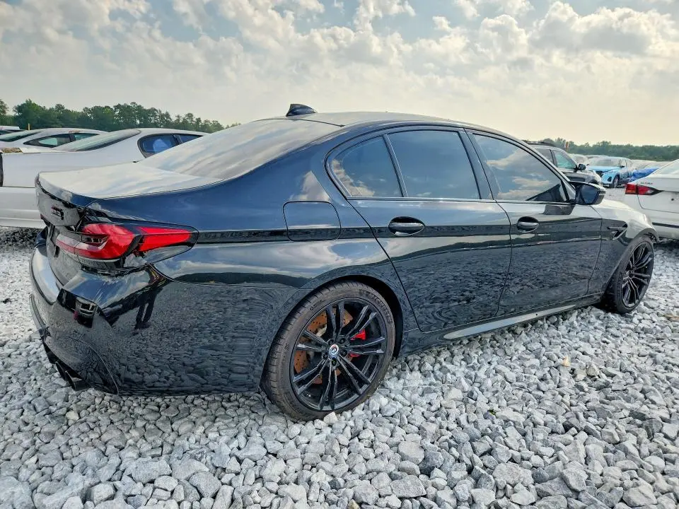 2022 BMW M5   
