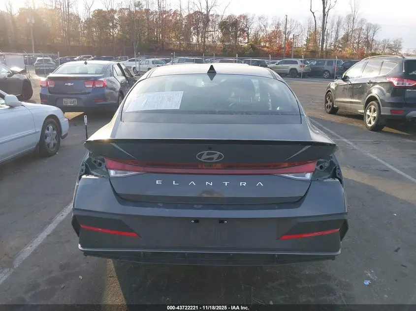 2025 HYUNDAI ELANTRA SEL SPORT