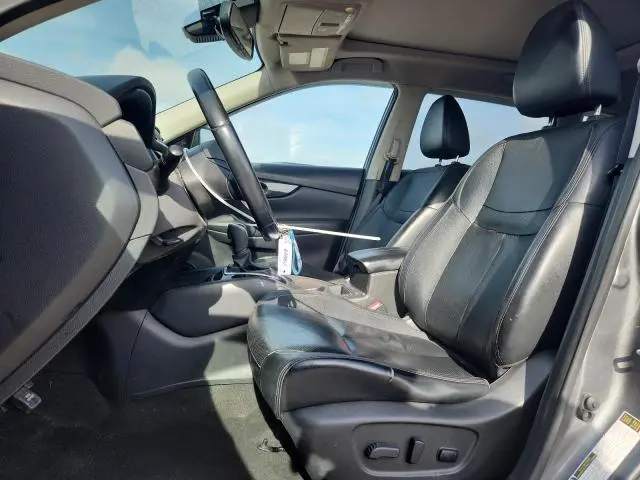 2017 NISSAN ROGUE SL  