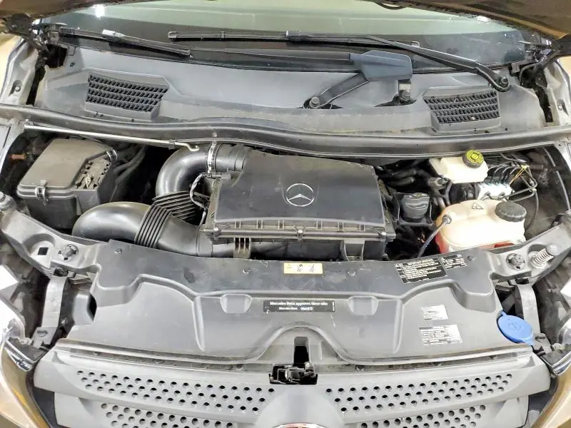 2017 MERCEDES-BENZ METRIS   