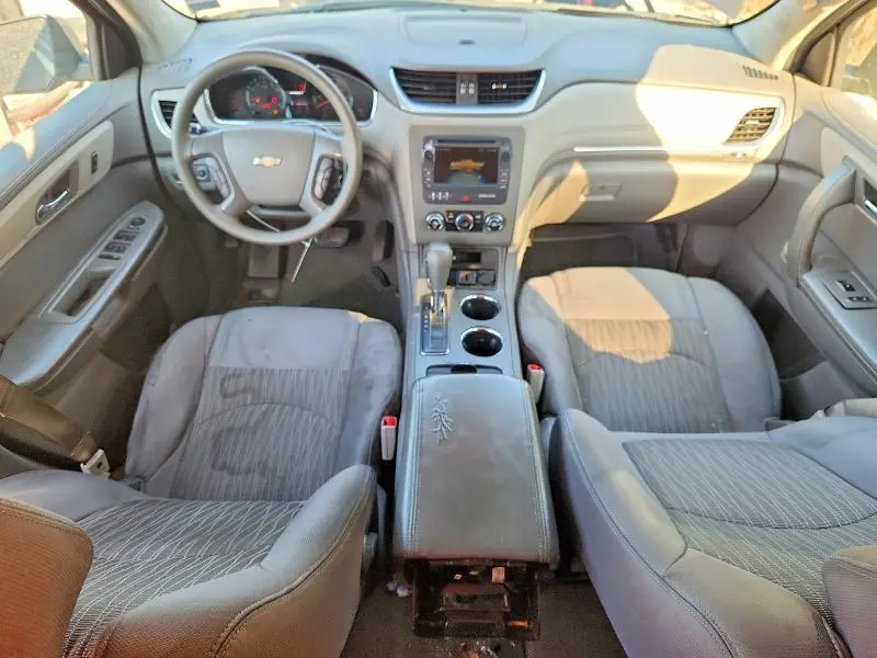 2015 CHEVROLET TRAVERSE LS  
