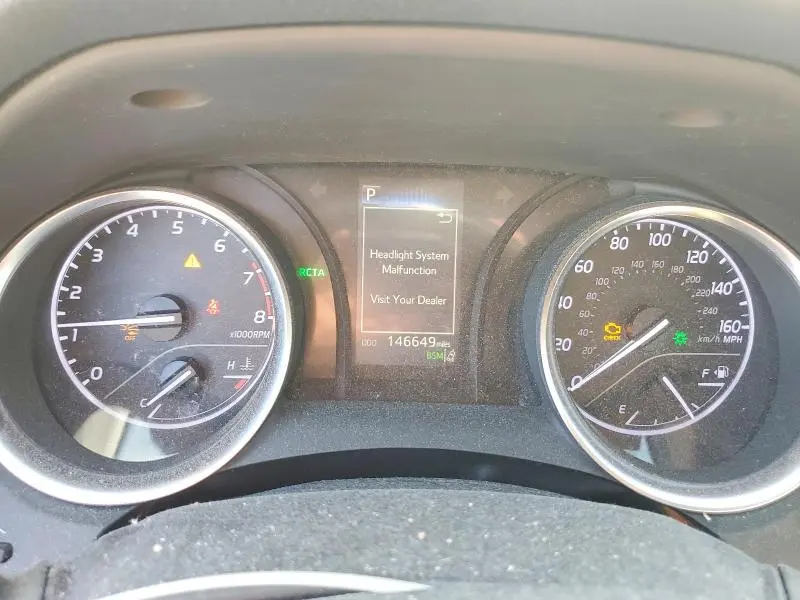 2019 TOYOTA CAMRY SE  