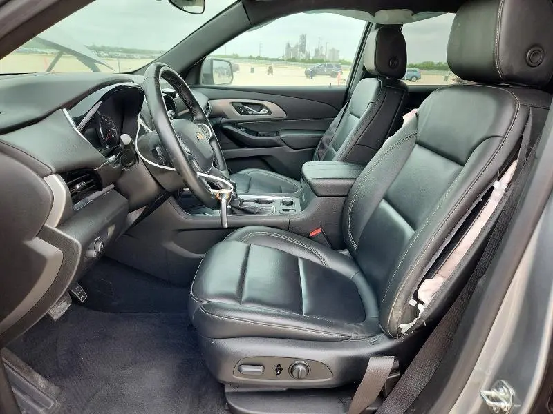2023 CHEVROLET TRAVERSE LT  