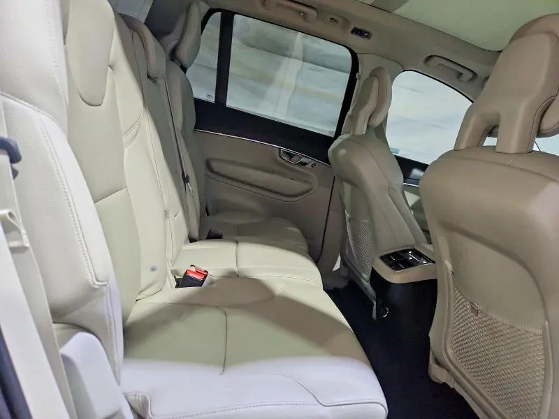 2020 VOLVO XC90 T5 MOMENTUM  