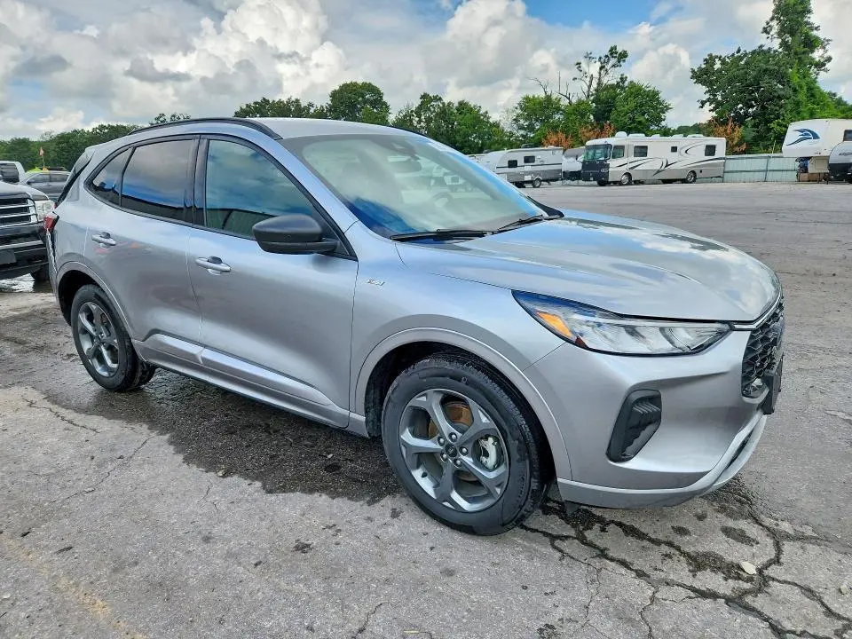 2023 FORD ESCAPE ST LINE  