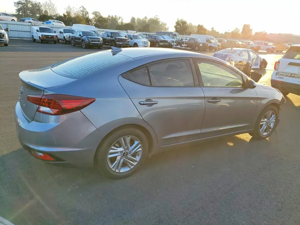 2019 HYUNDAI ELANTRA SEL  