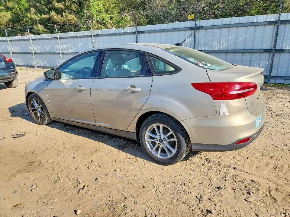 2015 FORD FOCUS SE  