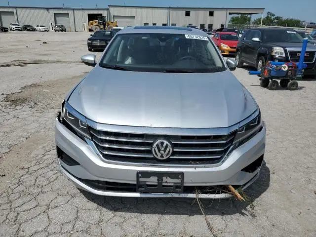 2021 VOLKSWAGEN PASSAT SE  