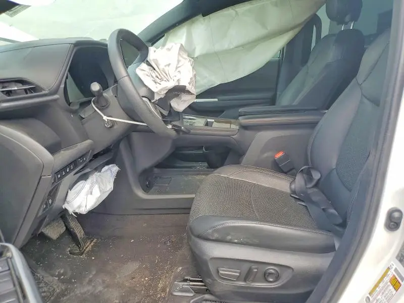 2025 TOYOTA SIENNA PLATINUM 7-PASSENGER  