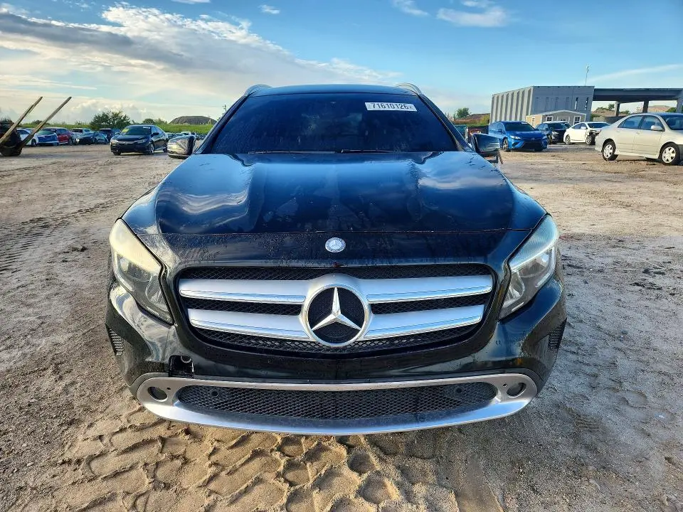 2016 MERCEDES-BENZ GLA 250  