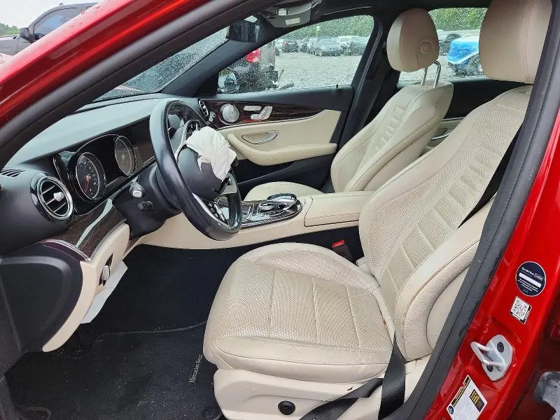 2019 MERCEDES-BENZ E 300  