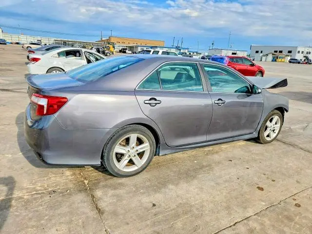 2014 TOYOTA CAMRY SE  