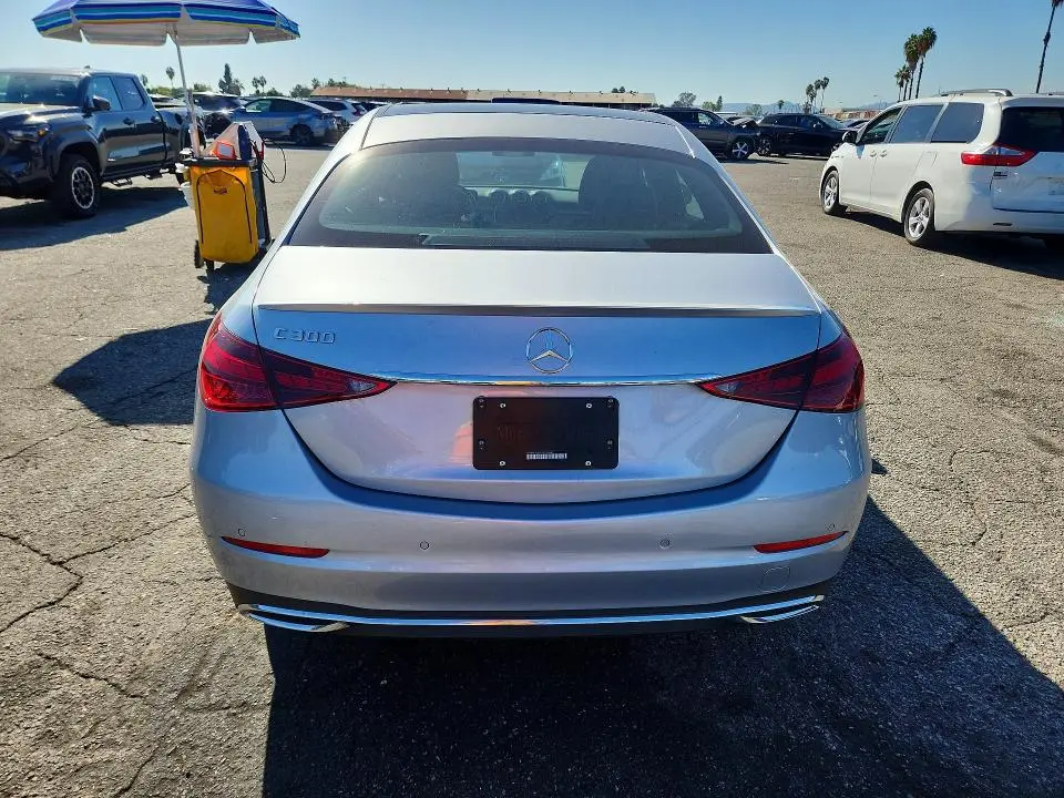 2025 MERCEDES-BENZ C 300  