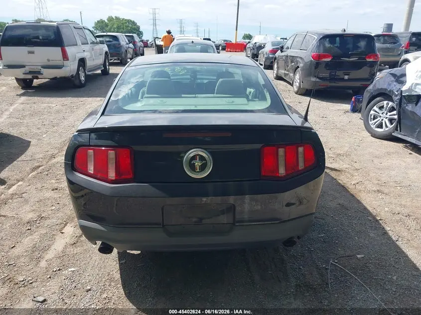 2011 FORD MUSTANG V6/V6 PREMIUM