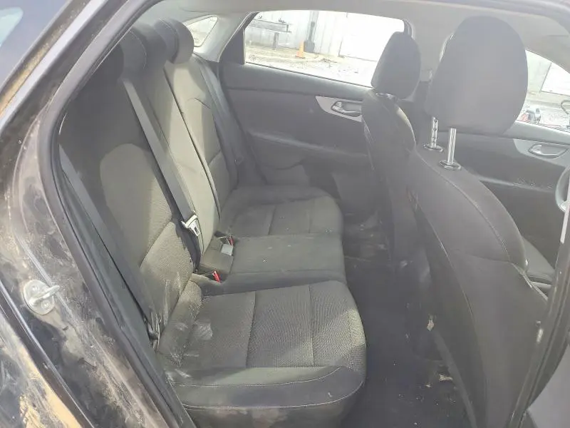 2023 KIA FORTE LX  