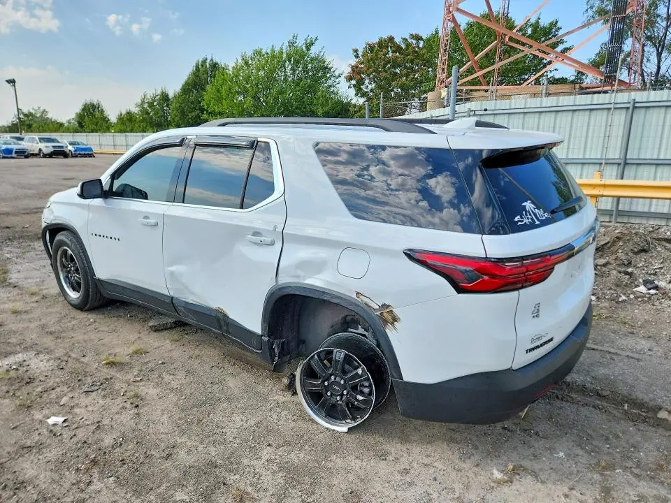 2022 CHEVROLET TRAVERSE LT  