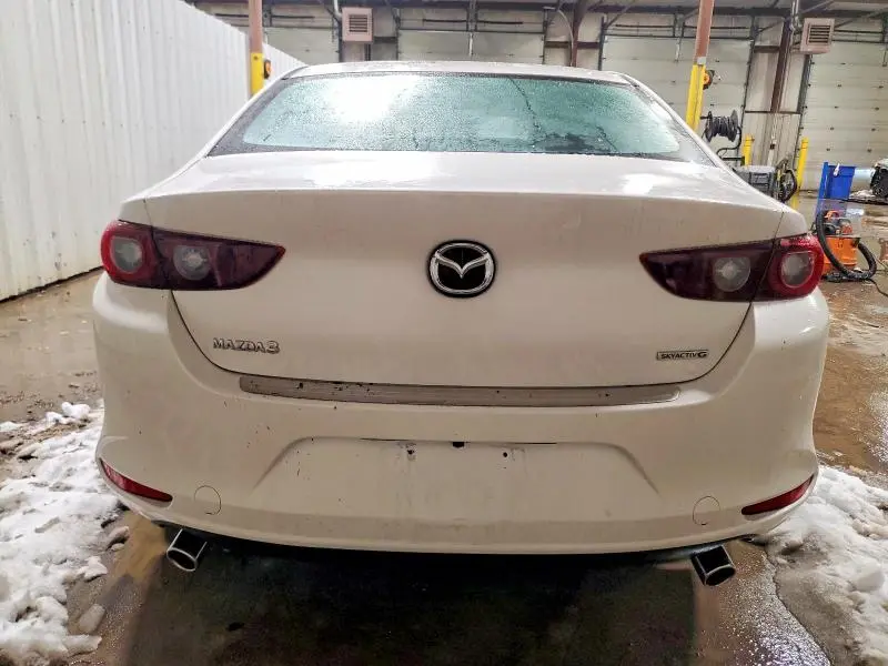 2025 MAZDA 3 PREFERRED  