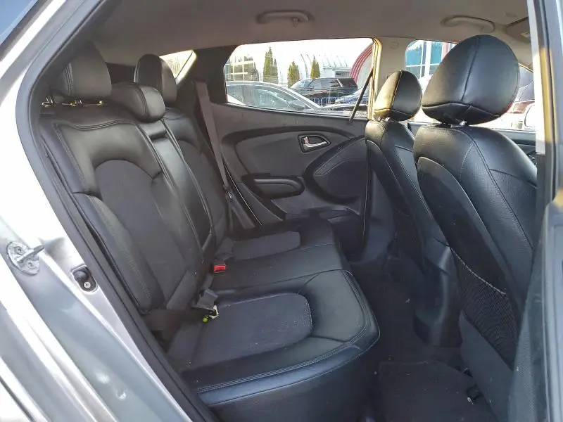 2011 HYUNDAI TUCSON GLS  