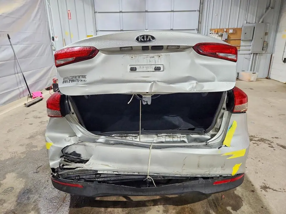 2018 KIA FORTE LX  