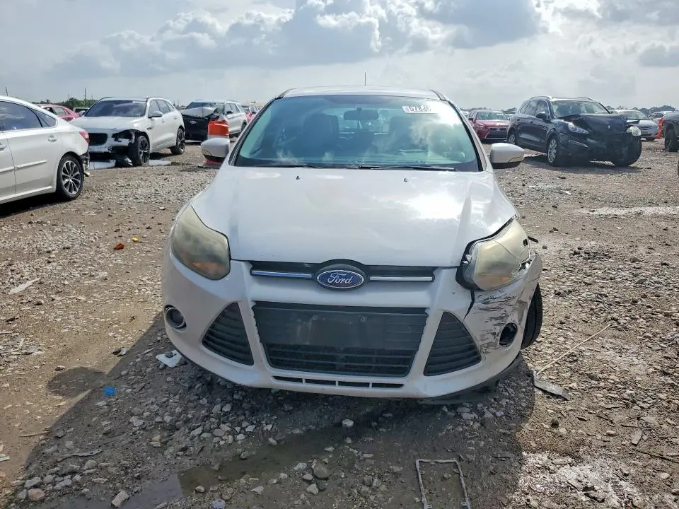 2014 FORD FOCUS TITANIUM  