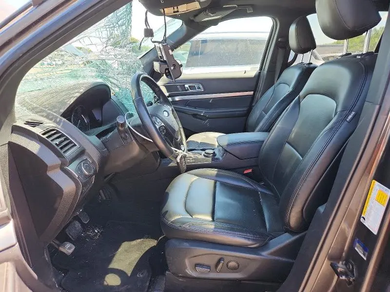 2019 FORD EXPLORER XLT  
